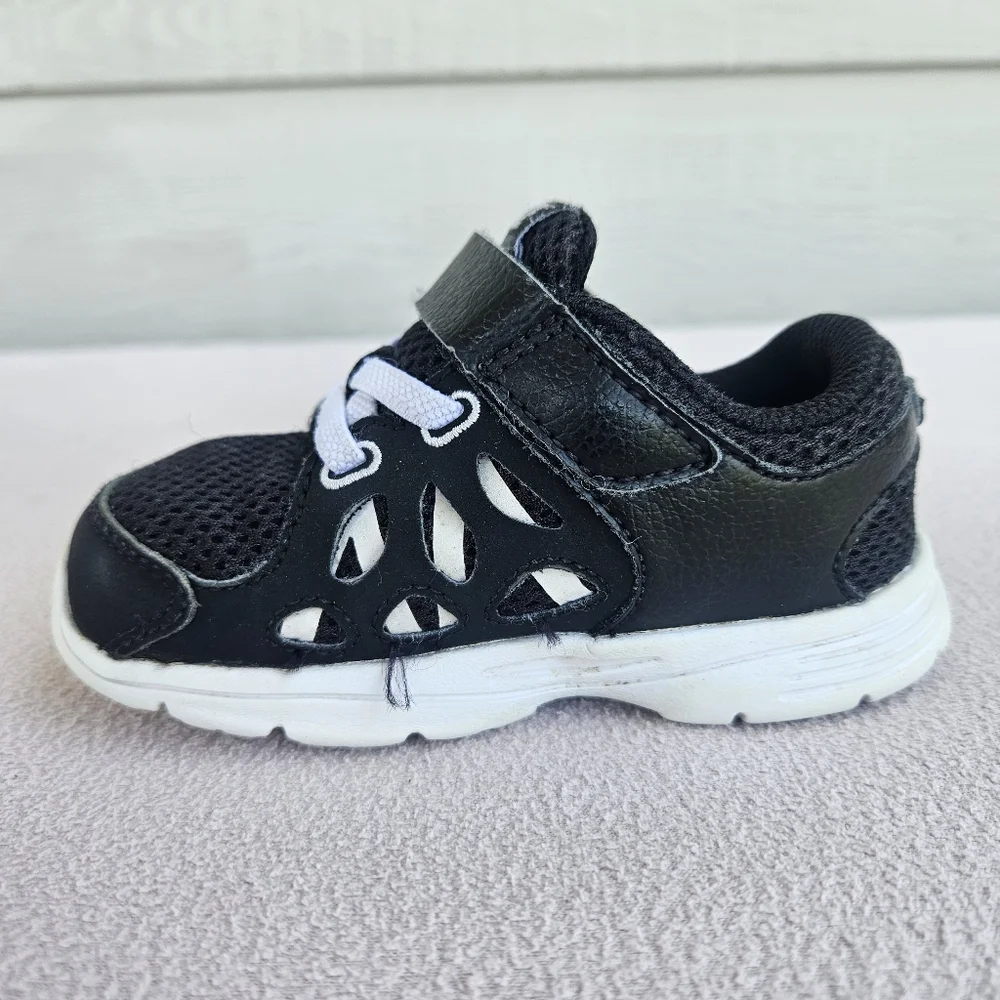 Nike Fusion Run 2 Athletic Sneaker Toddler SZ 7C Black Hook & Loop 599803-008